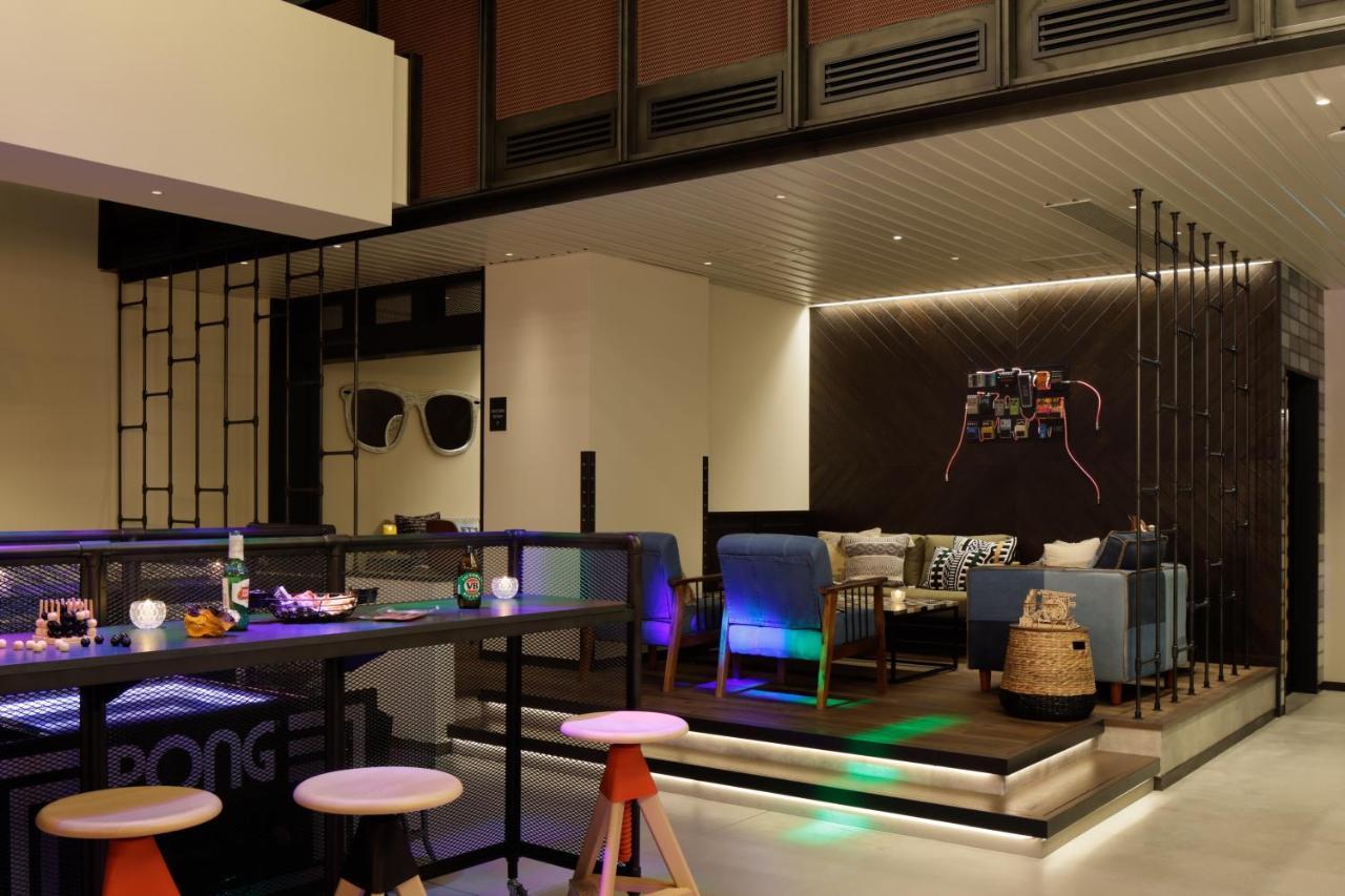 Moxy Osaka Shin Umeda Hotel Kültér fotó